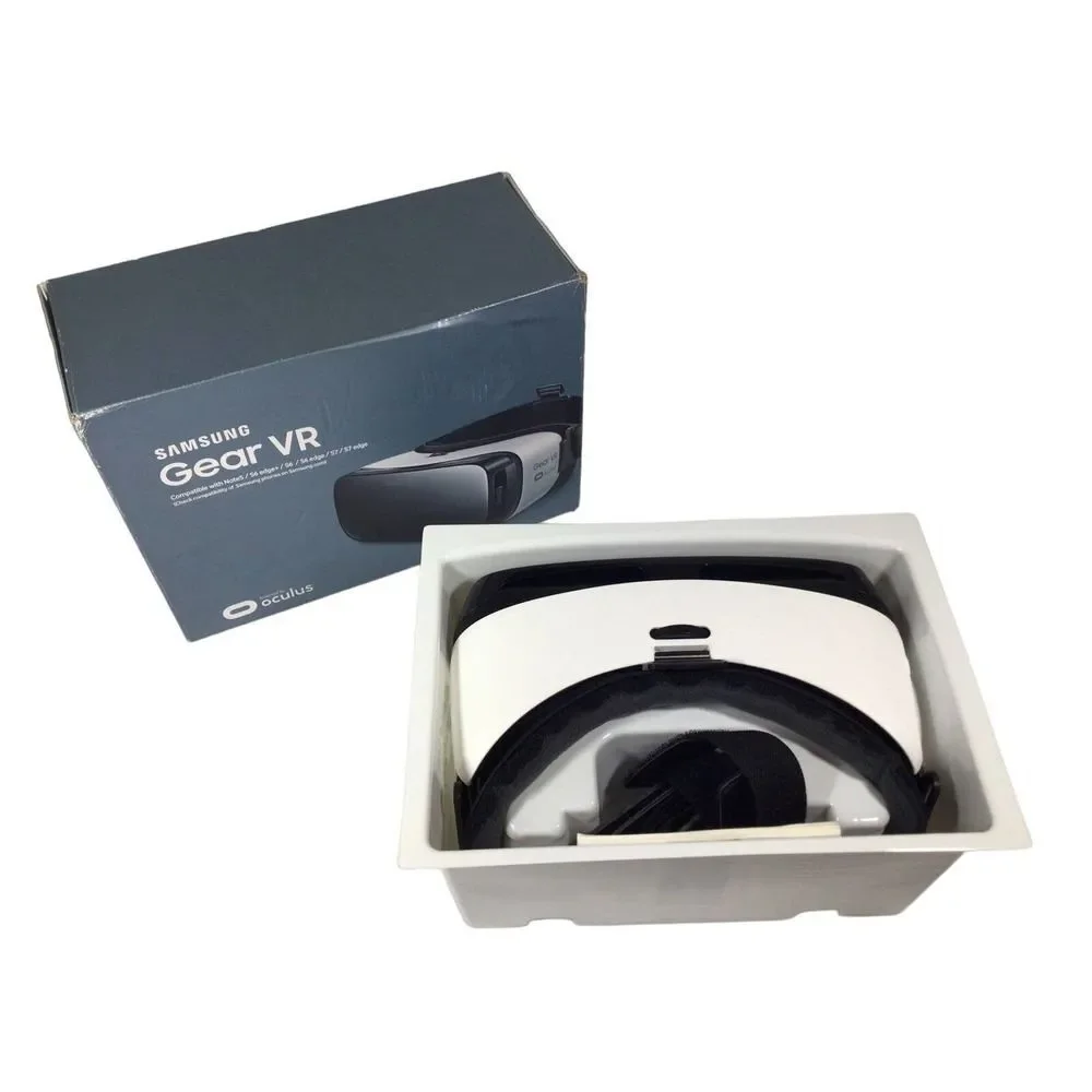 Samsung SM-R322NZWAXAR Gear VR Headset - Frost White